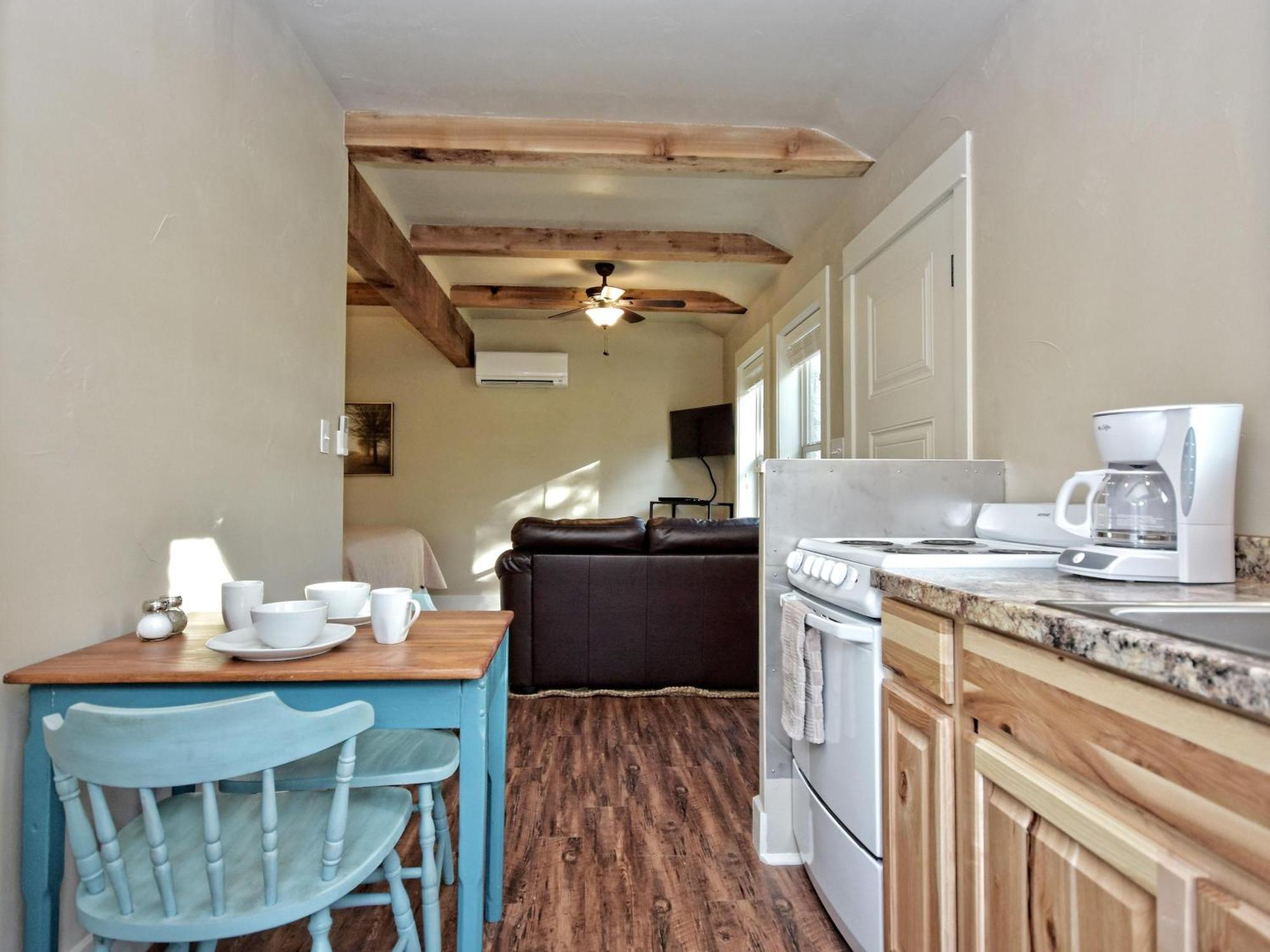 Cabins At Flite Acres - Coyote Cabin Wimberley Exterior foto